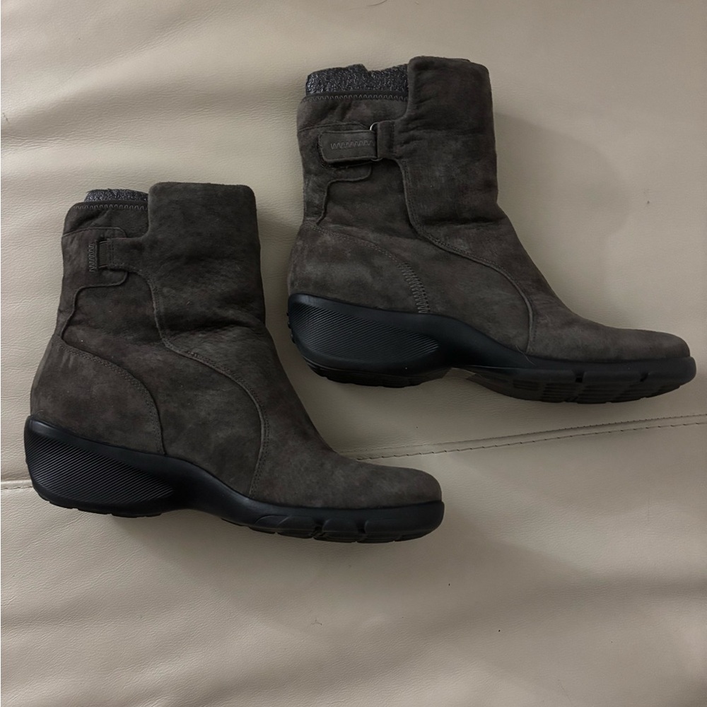 New Gray Suede Wedge Booties